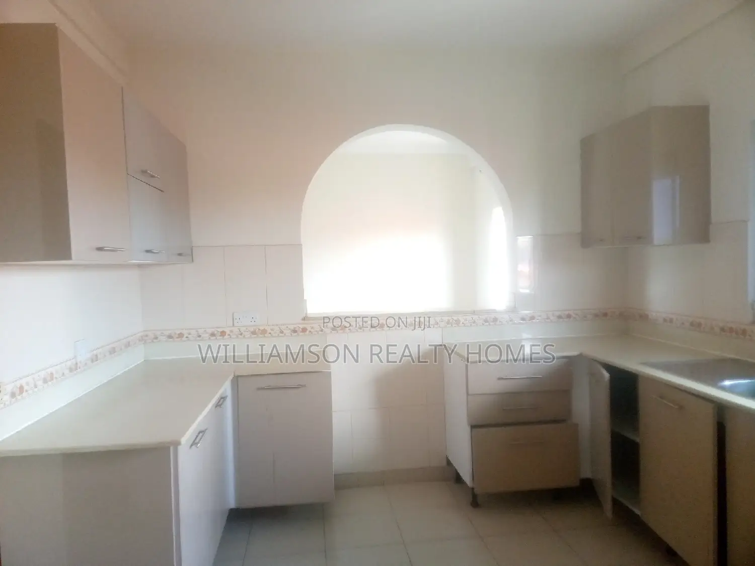 3bdrm Apartment in Community 20 Estate, Spintex for rent