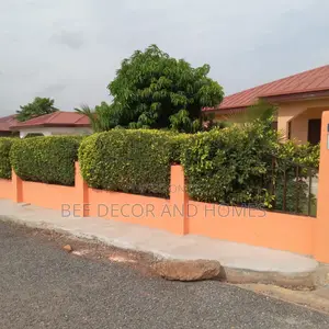 3bdrm House in Bee Decor & Homes, Oyibi for sale