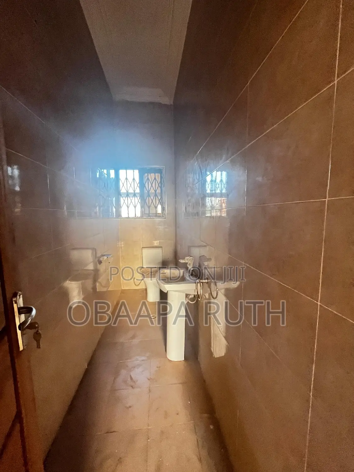 2bdrm Apartment in Ogbojo, Adjiriganor for rent