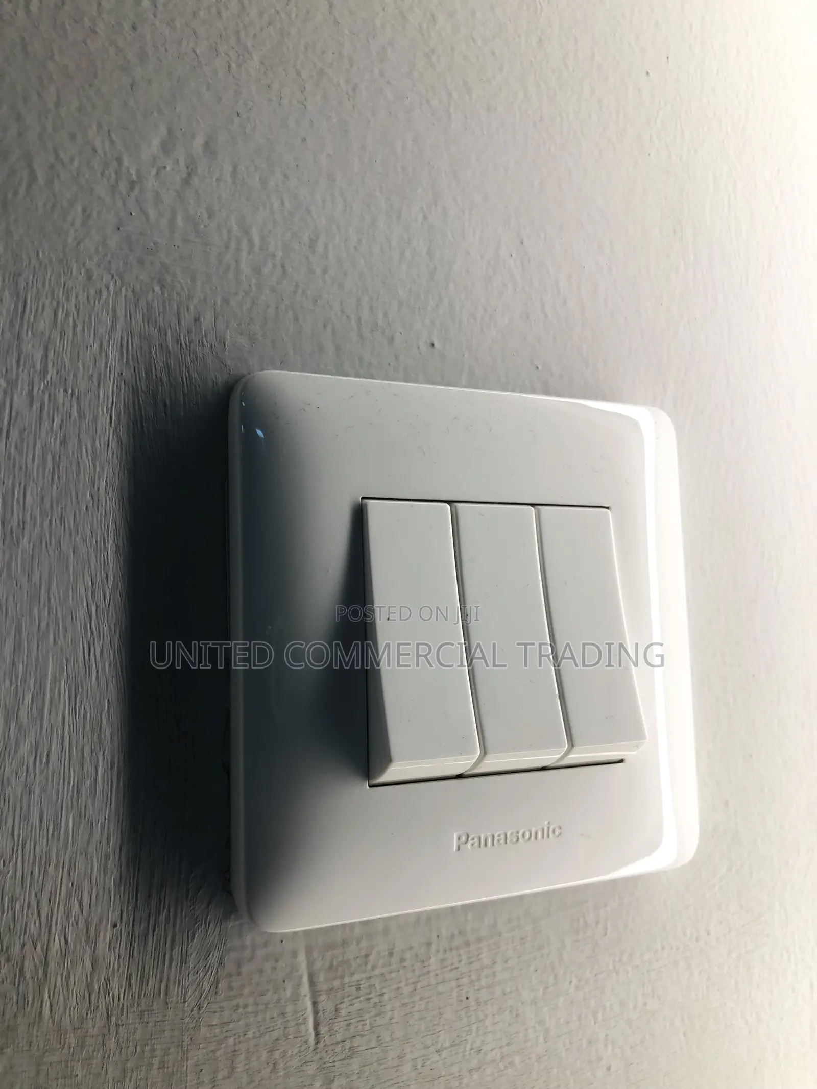 Switch (1-gang 3-device 2WAY)