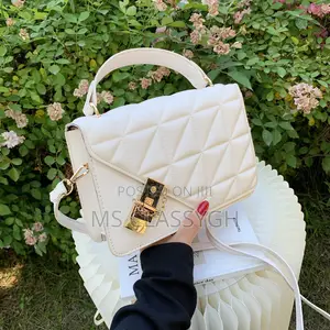 Retro Solid Color Rhombus Simple Fashion Embossed Crossbody