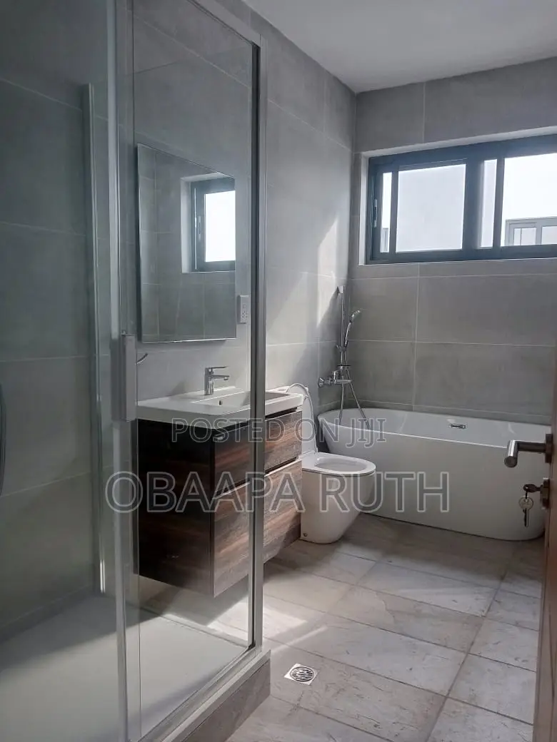 4bedroom Duplex for Sale at East Airport