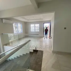 4bdrm Duplex in East Airport, Adjiriganor for sale