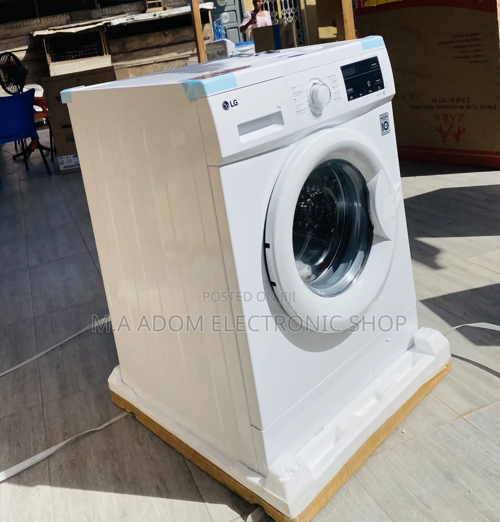 Durable and Affordable LG(FH2J3QDNP0)7kg Washing Machine.