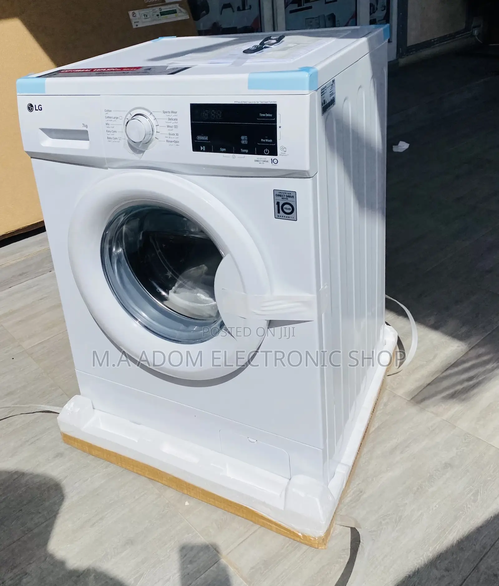 Classic Design LG FH2J3QDNP0 7kg Front Load Washing Machine.