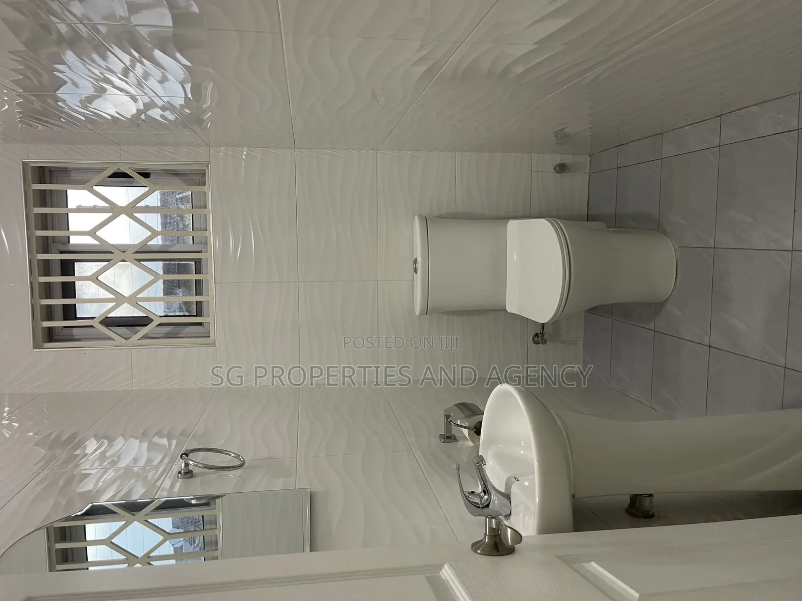 3bdrm House in Community 18, Spintex for rent