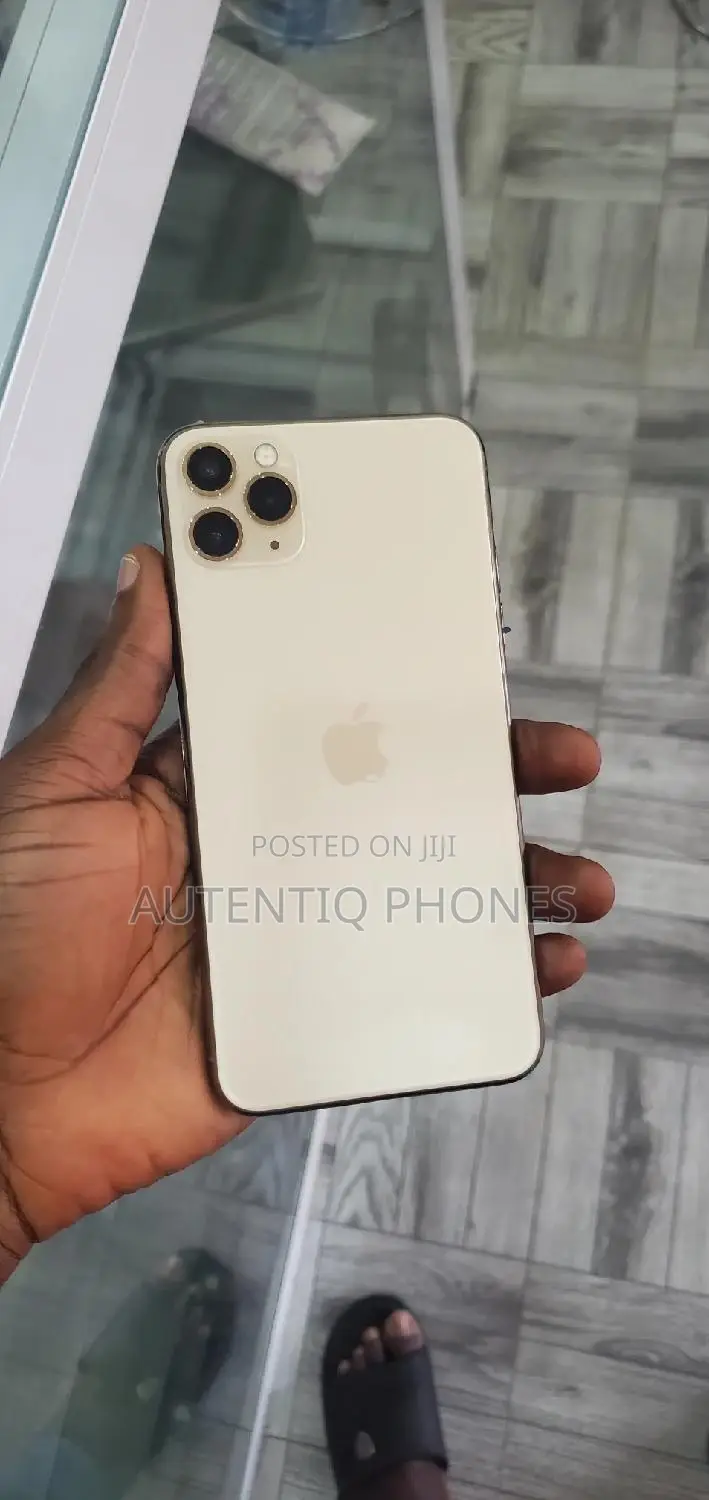 Apple iPhone 11 Pro Max 64 GB Gold