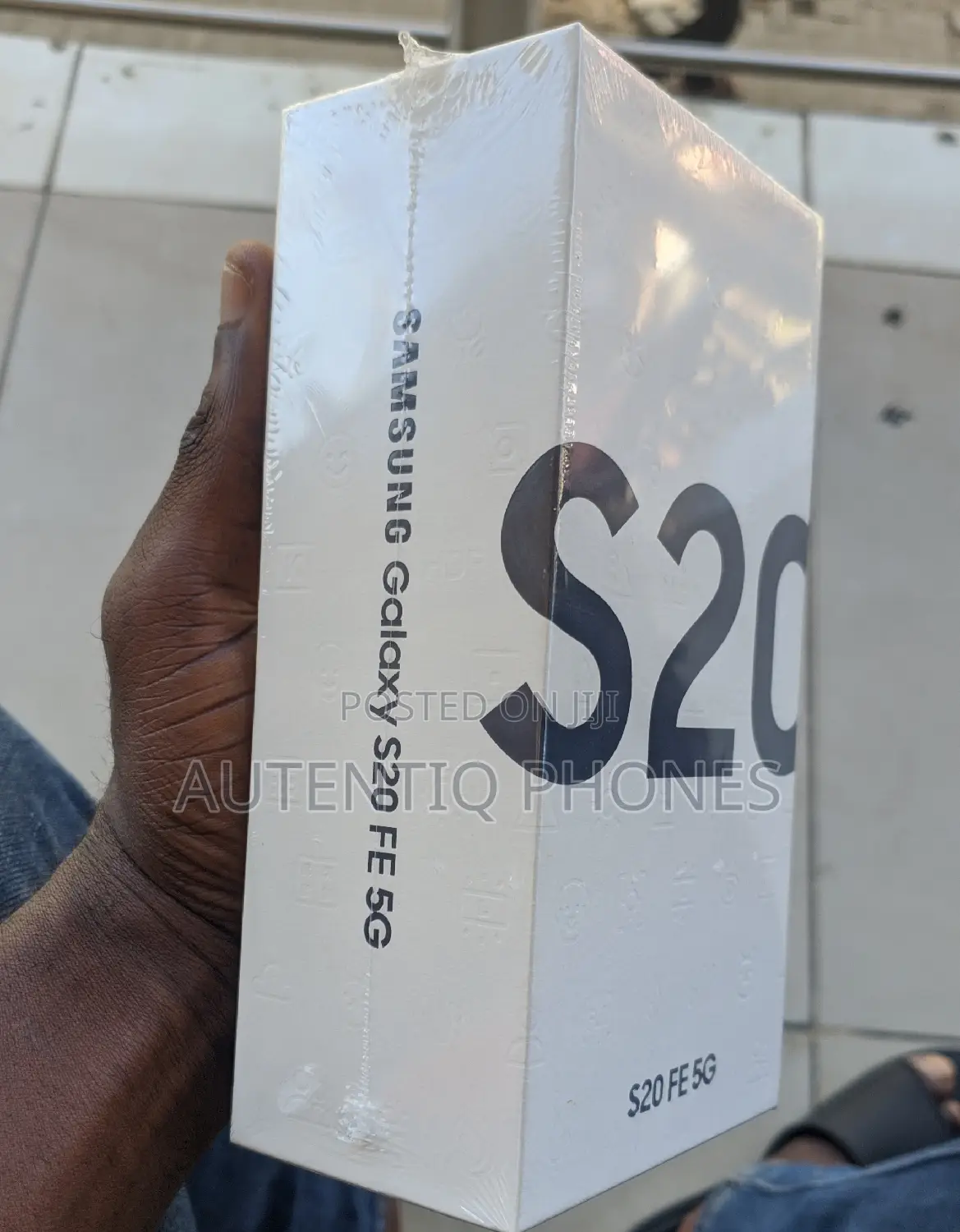 New Samsung Galaxy S20 FE 128 GB Blue