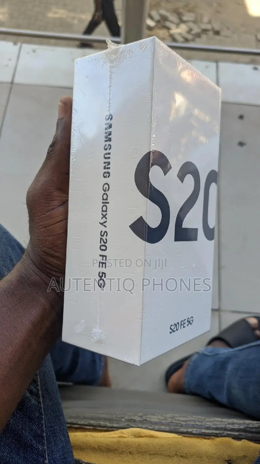 New Samsung Galaxy S20 FE 128 GB Blue