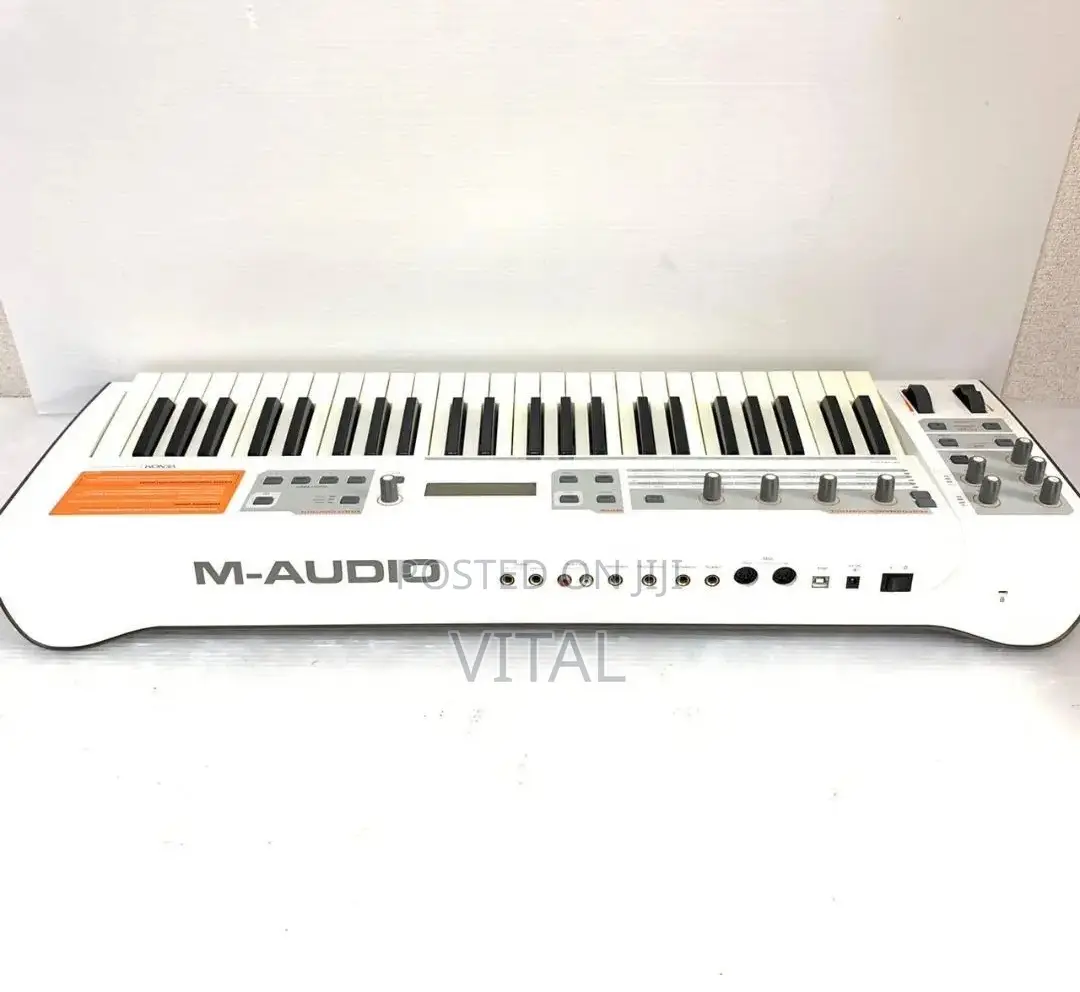 Synthesizer M-Audio Venom