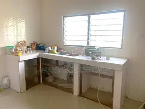 5bdrm House in New-Juaben Municipal for sale