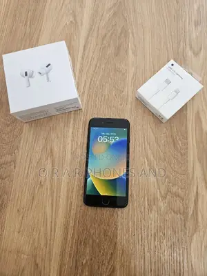 Apple iPhone SE (2020) 64 GB Black