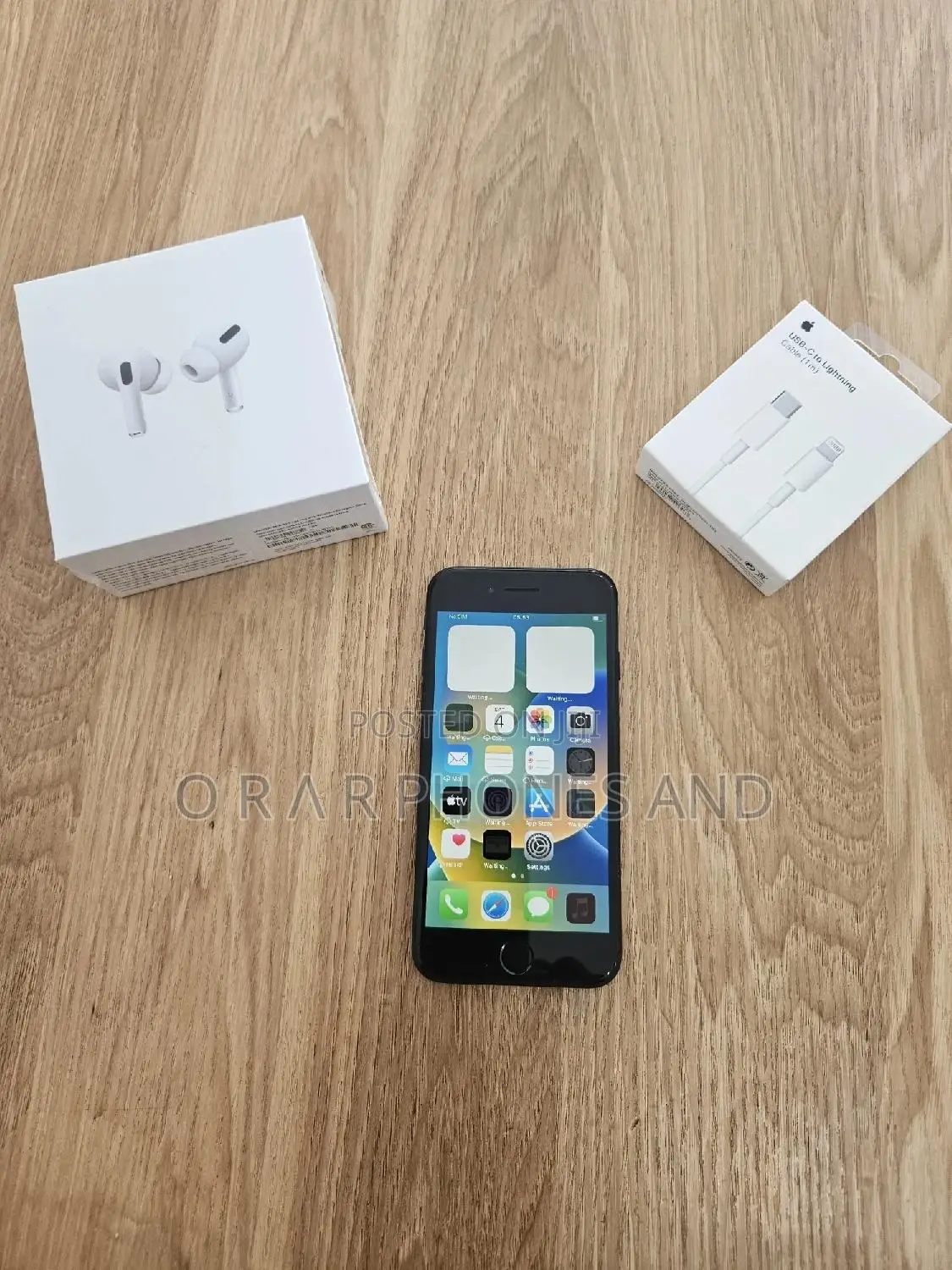 Apple iPhone SE (2020) 64 GB Black