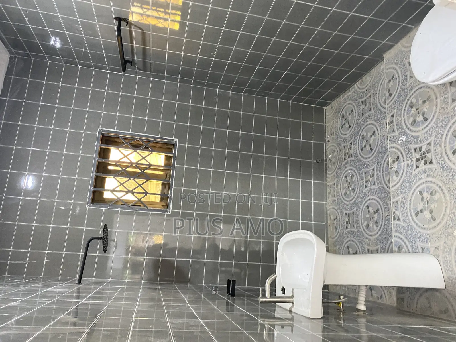 Gated Chamber and Hall