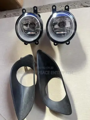 Toyota Yaris 2008 Fog Light and Foglight Holder