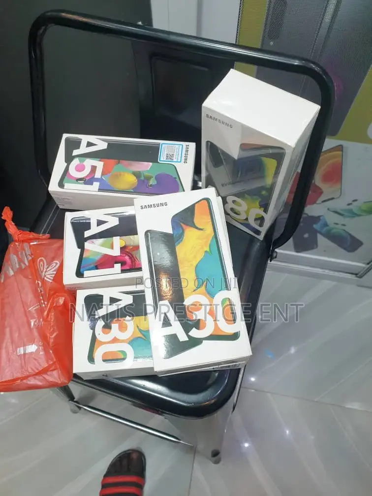 New Samsung Galaxy A71 5G 128 GB Black