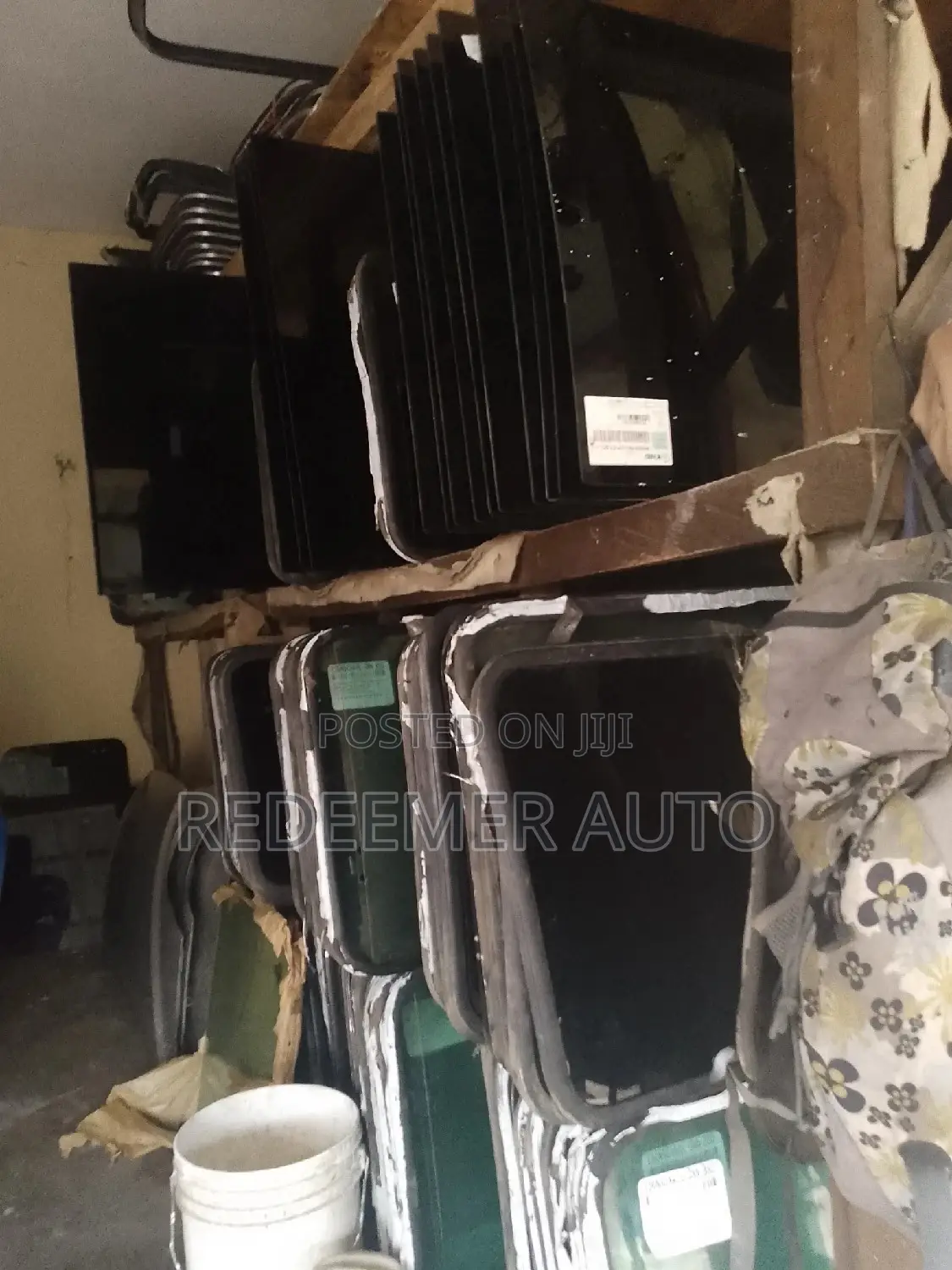 Side Glasses: Sprinter, D4d, Hiace, Stanbic, H100, H200, H1.