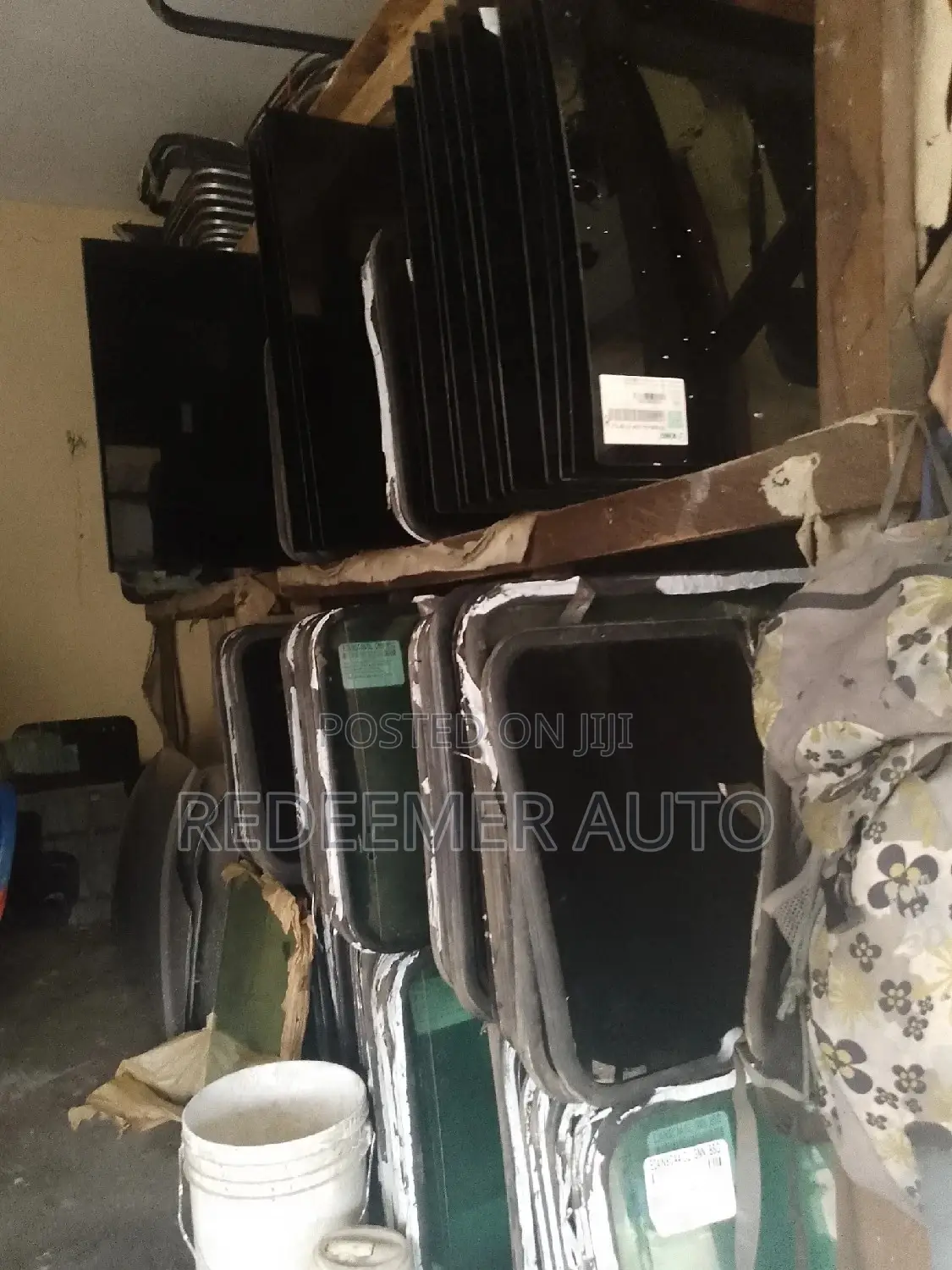Side Glasses: Sprinter, D4d, Hiace, Stanbic, H100, H200, H1.