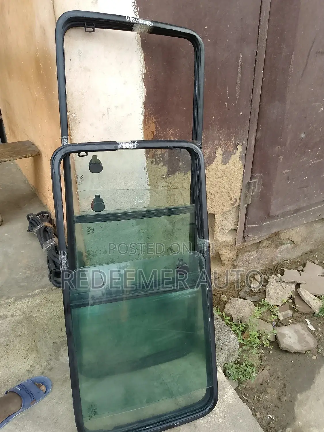 Side Glasses: Sprinter, D4d, Hiace, Stanbic, H100, H200, H1.