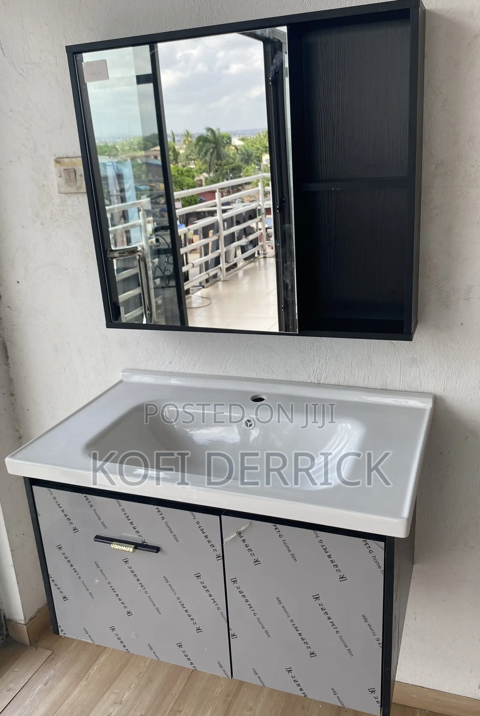 Cabinet Basin