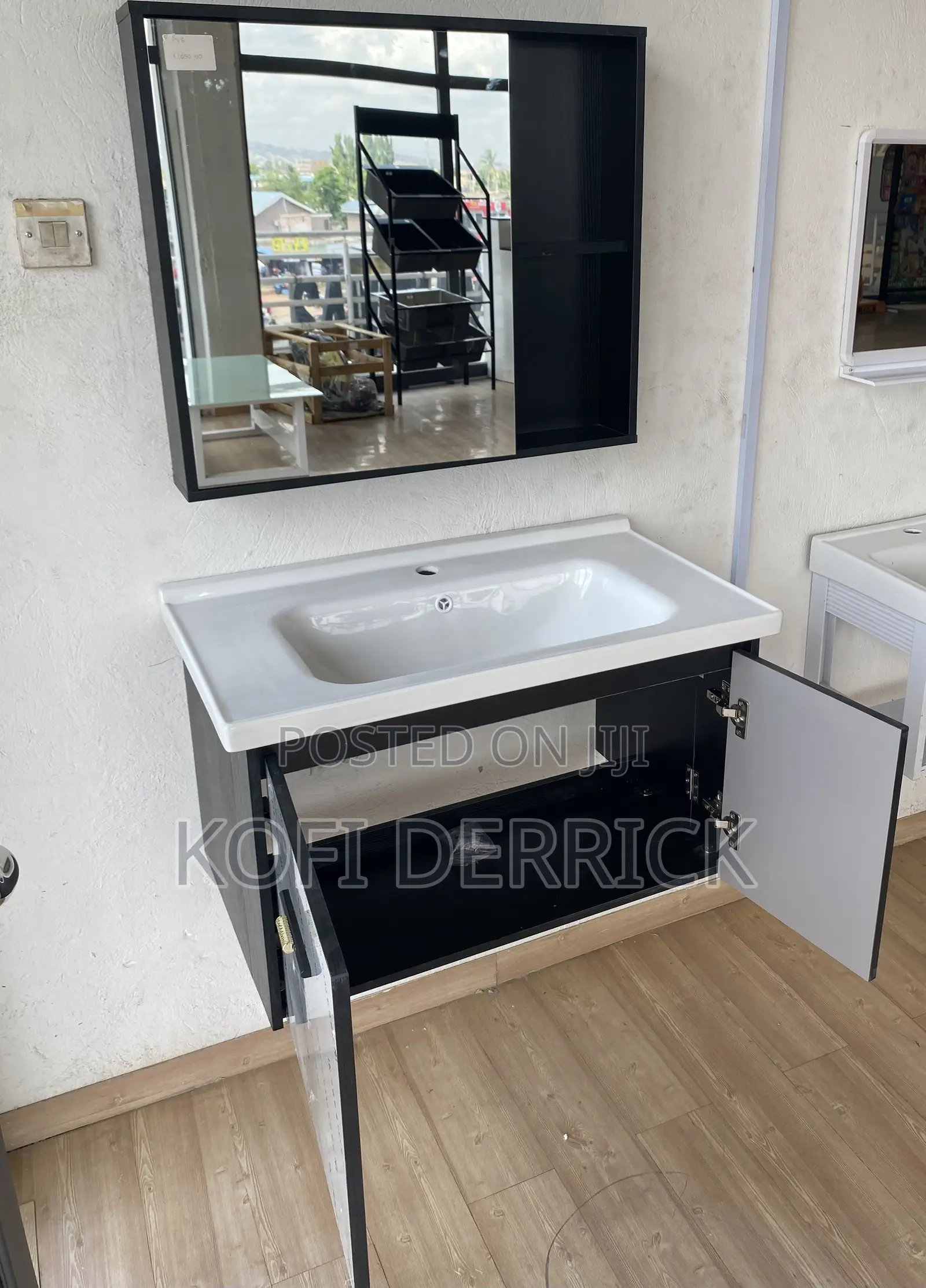 Cabinet Basin