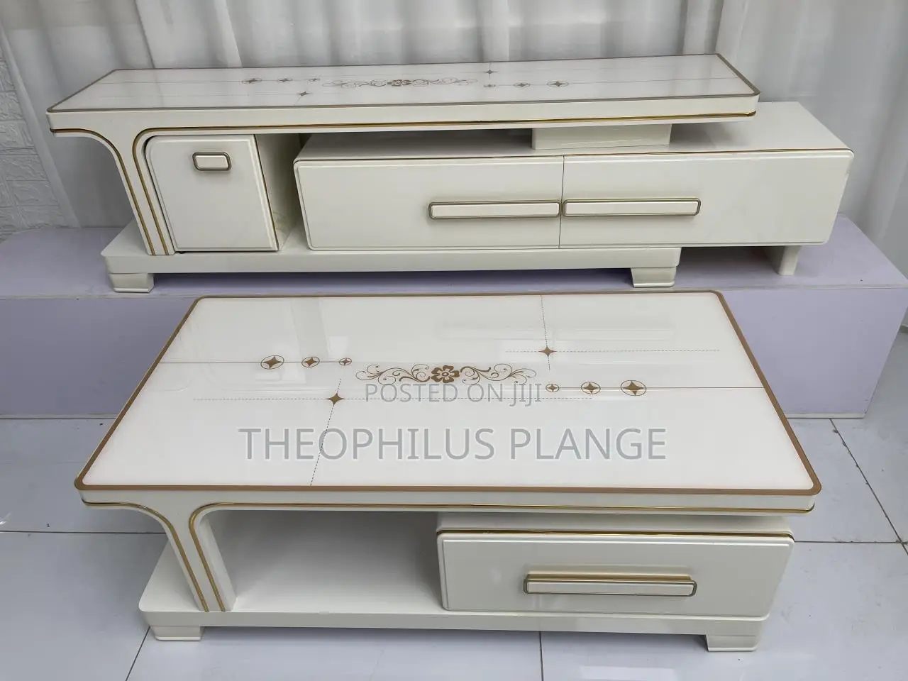 Modern Center Table and Tv Stand Set