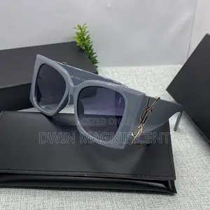 Admirable Saint Laurent Glasses