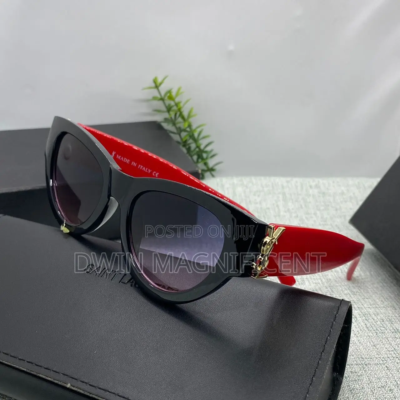 Admirable Saint Laurent Glasses