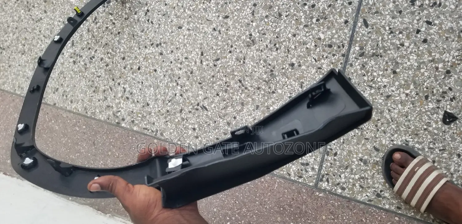 Honda CRV 2017 to 2022 Fender Moulding Pair