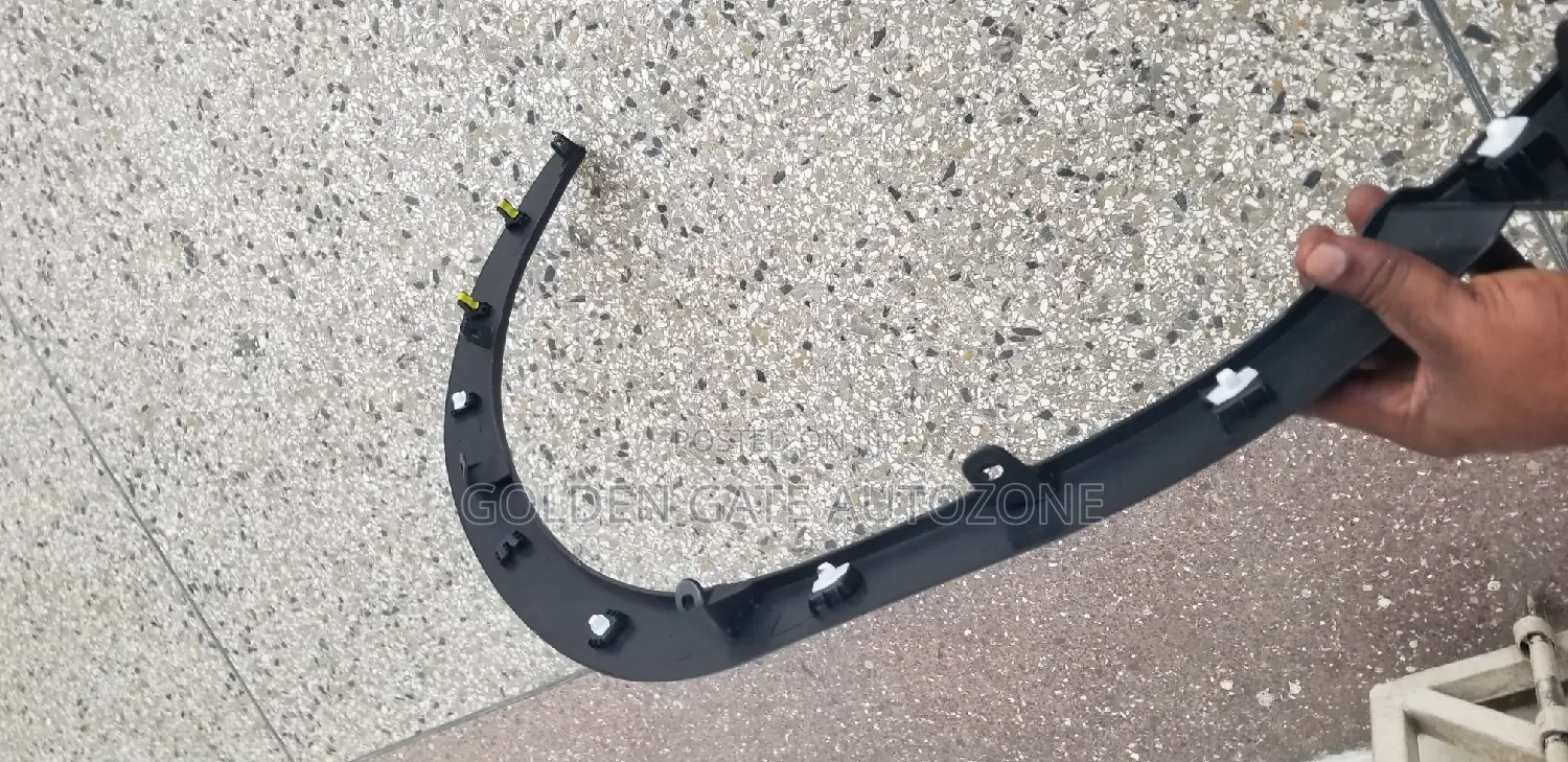 Honda CRV 2017 to 2022 Fender Moulding Pair