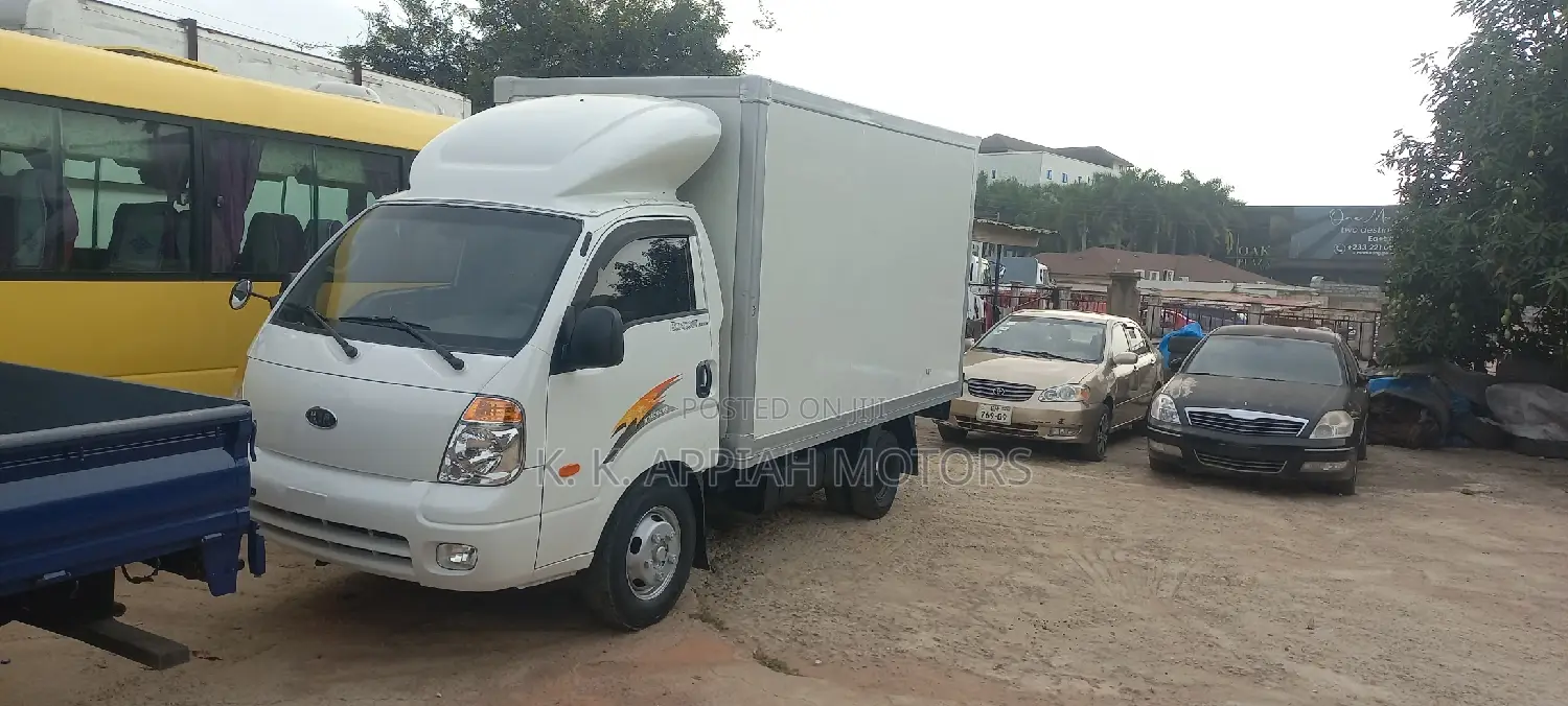 Kia Bongo 3 Container Truck