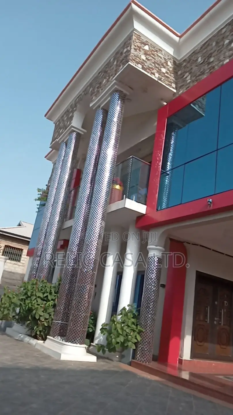7 Bedroom House for Sale Near West Hills Mall