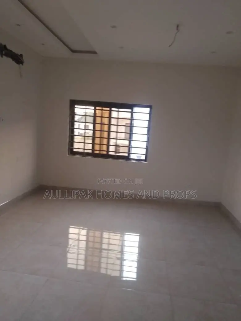 Furnished 4bdrm Penthouse in Lakeside, Accra Metropolitan for rent
