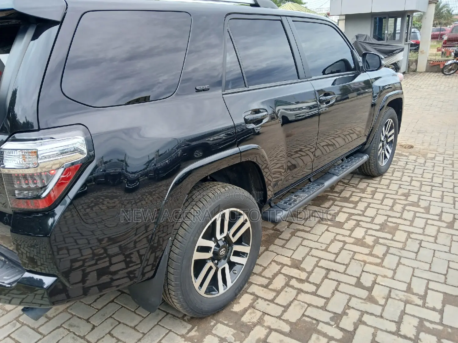 Toyota 4-Runner SR5 2022 Black
