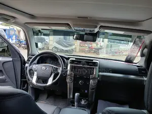 Toyota 4-Runner SR5 2022 Black