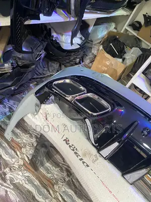 Mercedes Benz C300 Back Bumper With Diffuser