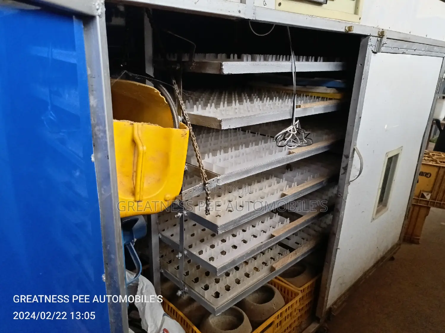 1016 Eggs Capacity Incubator