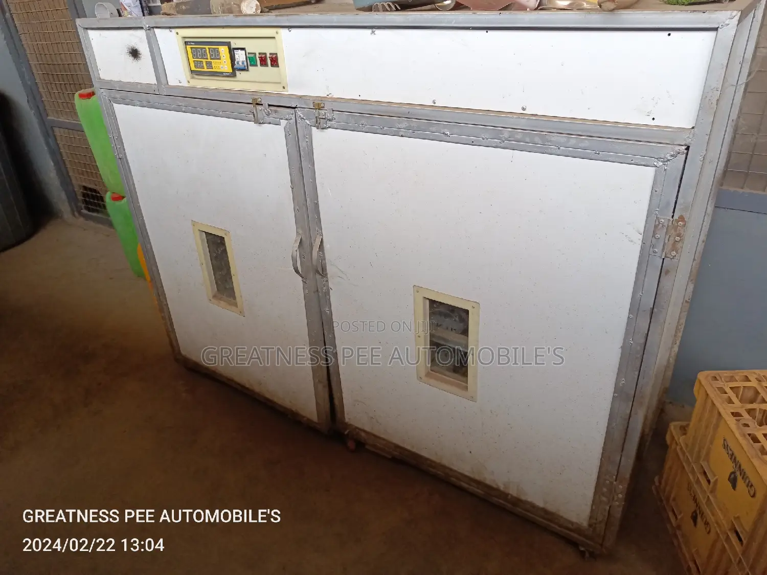1016 Eggs Capacity Incubator