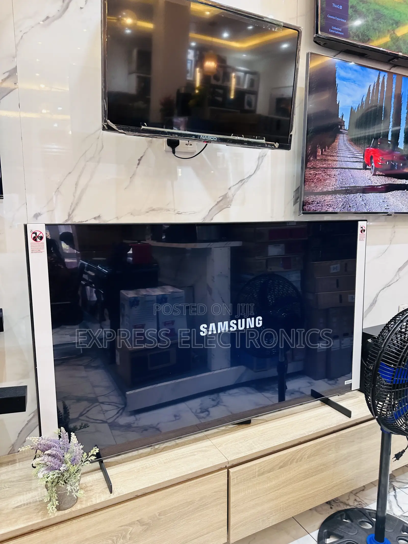 One Remote Control Slim Samsung 55”Cu7000 Uhd Smart