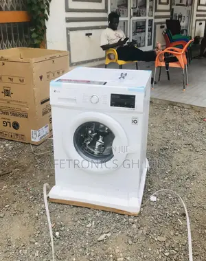 7kg Fullyautomatic Frontload LG FH2J3QDNGOP Washingmachine