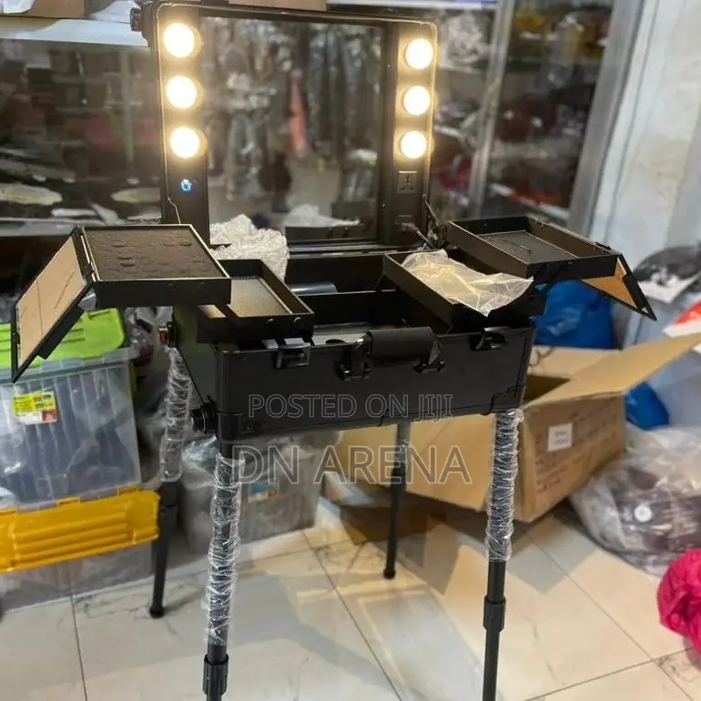 Aluminum Trolley Makeup Train Case With Lights and Wheels