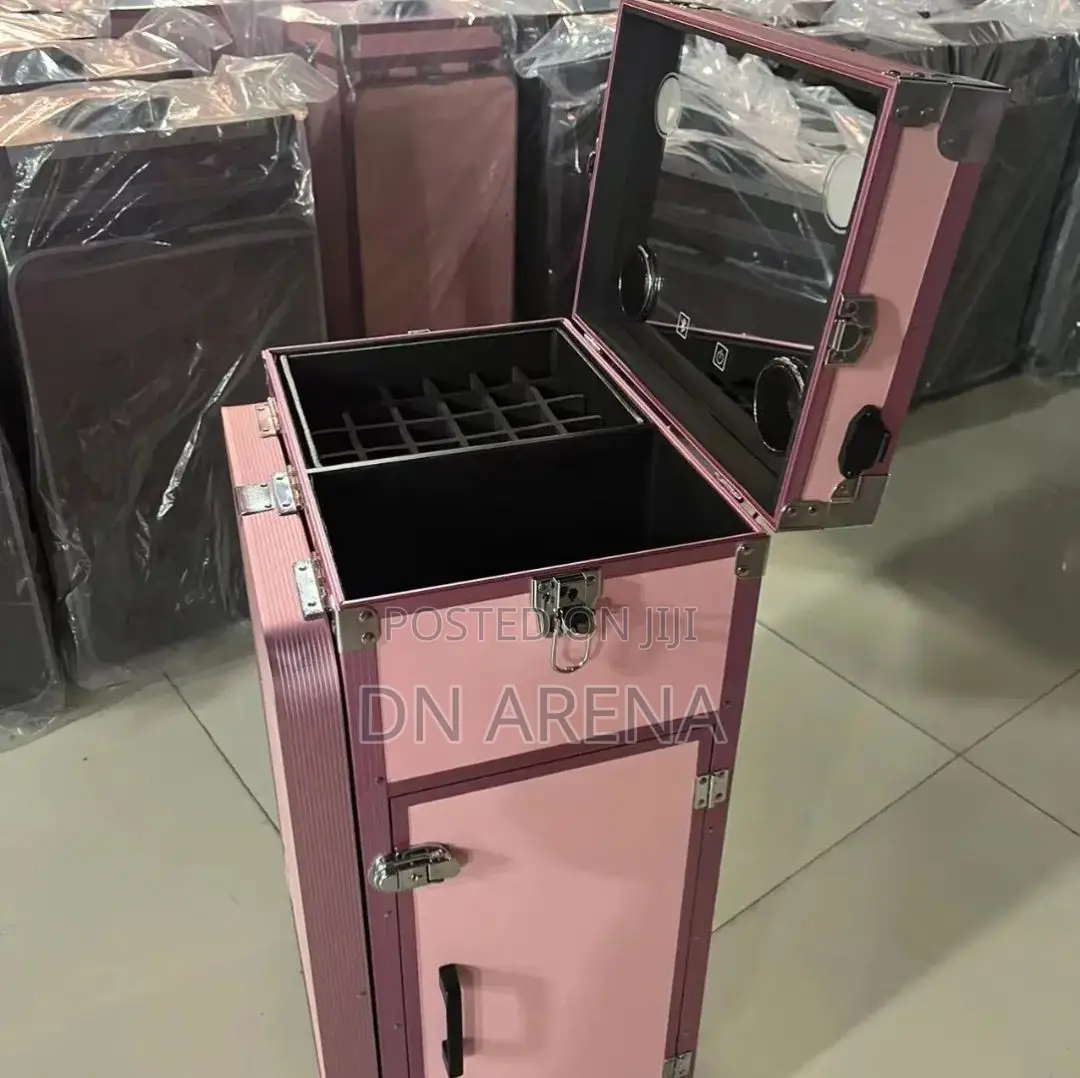 Rolling Makeup Train Case With Manicure Table, 4 Drawers,S
