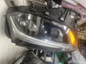 Mercedes Benz GLC300 Headlight Double Charger