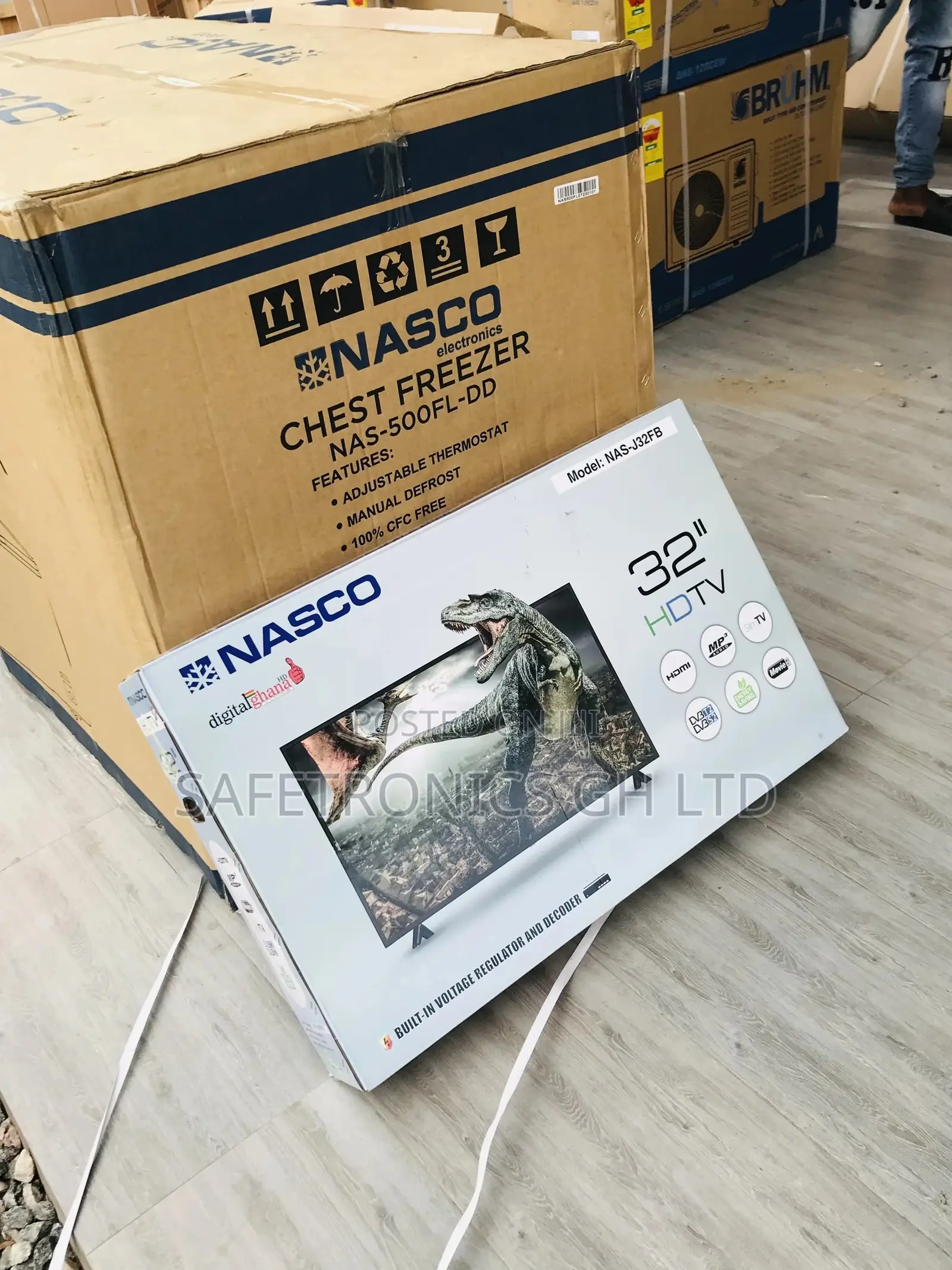 Nasco Satellite 32 Inches Glossy Led Digital Black Tv