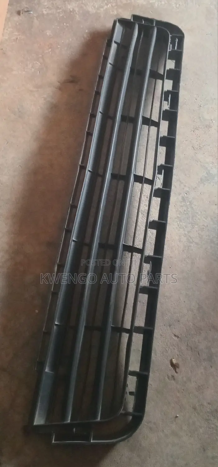 Pontiac Vibe 2009,2010,201,2012 Bumper Grille