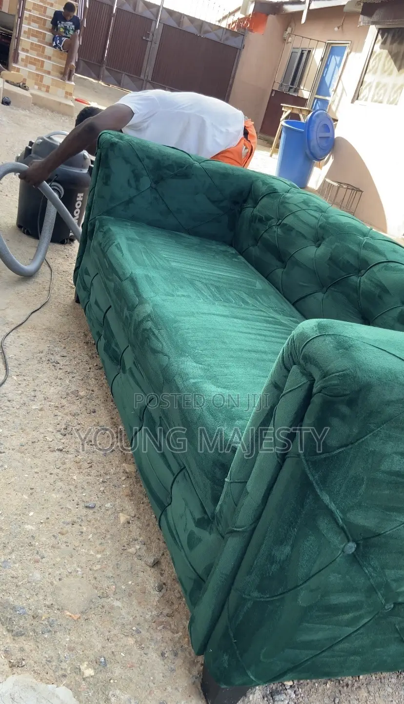 Real Cleaning Services and Removing of Dirt in Sofa