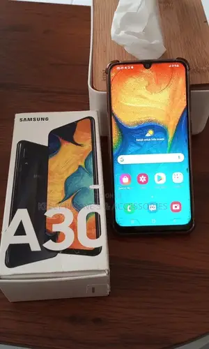 New Samsung Galaxy A30 64 GB Black