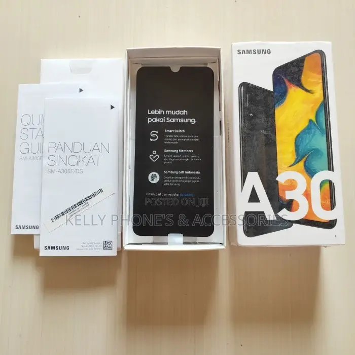 New Samsung Galaxy A30 64 GB Black