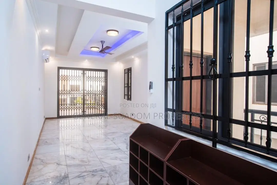 4bdrm Duplex in Suadom Properties, Baatsona Total for rent