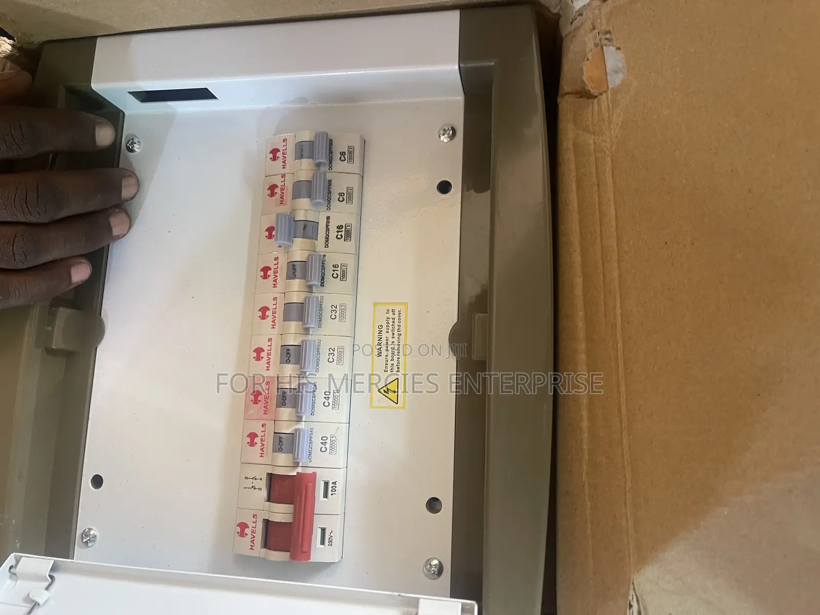 8 Way Main Switch